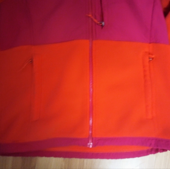The North Face women's hooded coat size medium - Picture 3 of 7